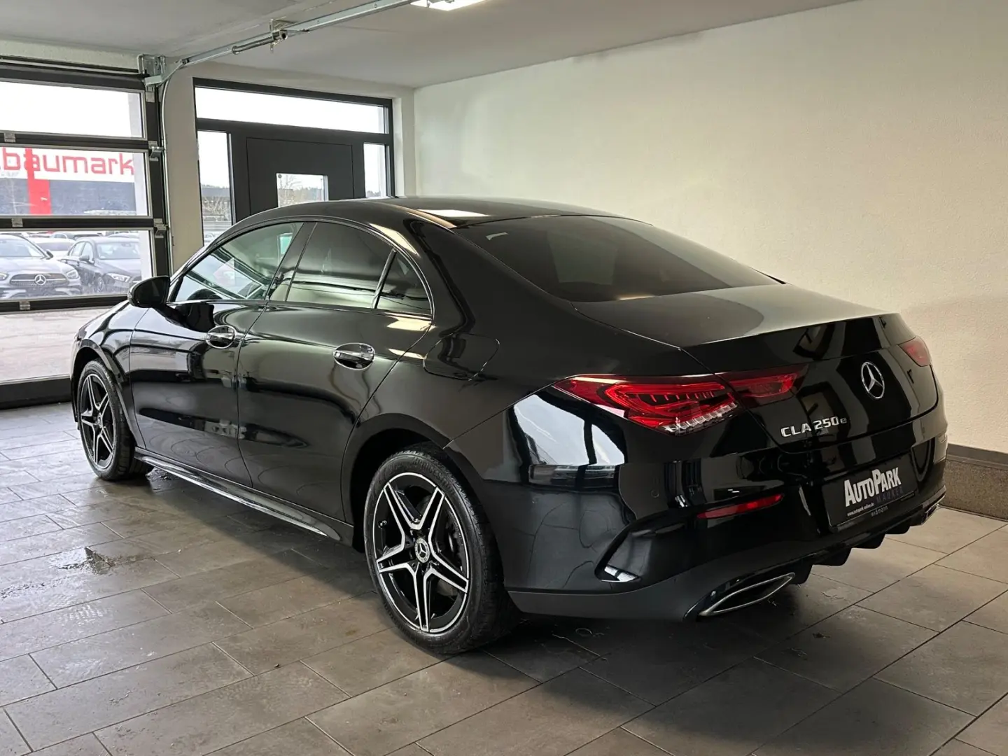 CLA 250 e AMG-Line Night Kamera LED