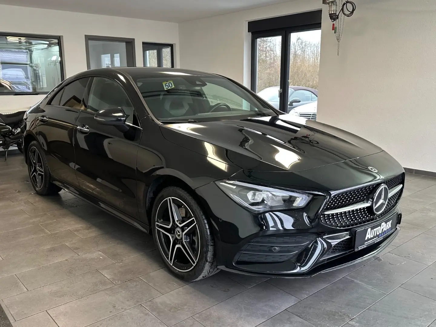 CLA 250 e AMG-Line Night Kamera LED