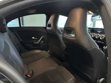 CLA 250 e AMG-Line Night Kamera LED