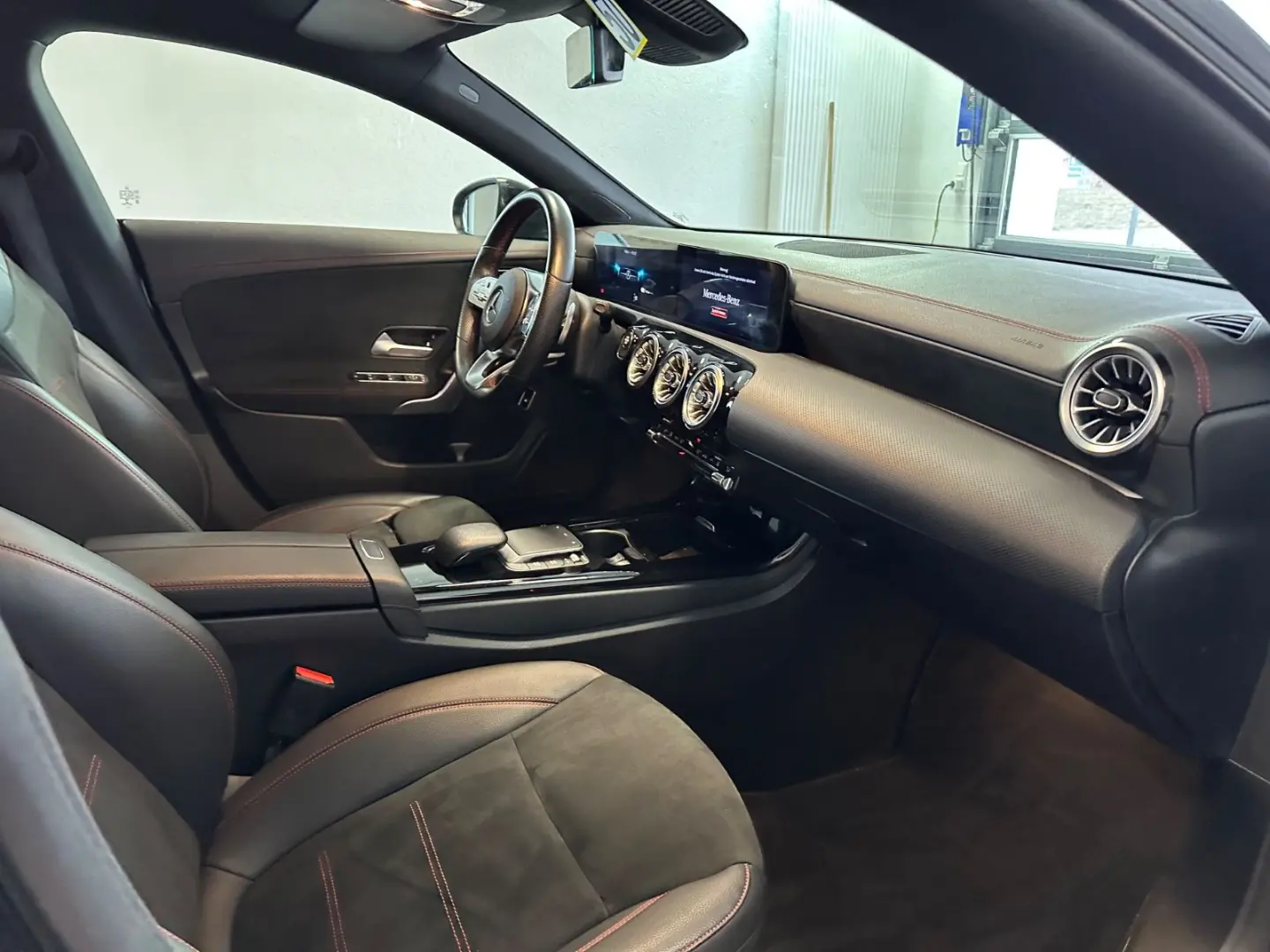 CLA 250 e AMG-Line Night Kamera LED