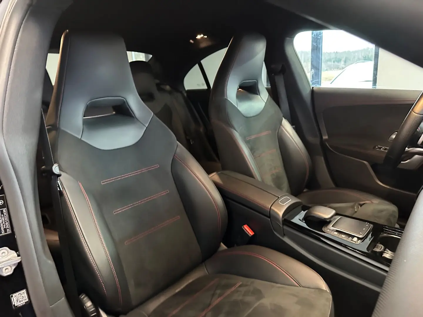 CLA 250 e AMG-Line Night Kamera LED