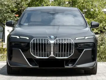 750e M SPORT.SKY.SOFTC.B&W.DR.ASS.360.INDIVIDUAL