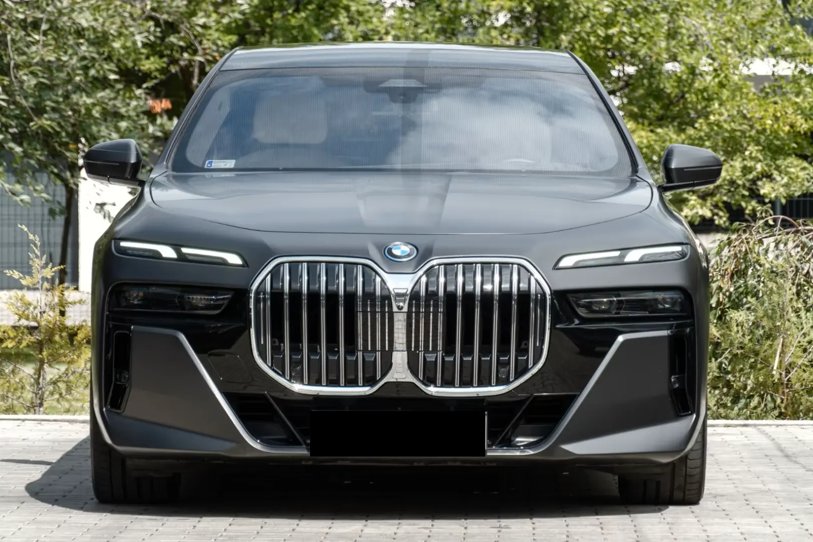 750e M SPORT.SKY.SOFTC.B&W.DR.ASS.360.INDIVIDUAL