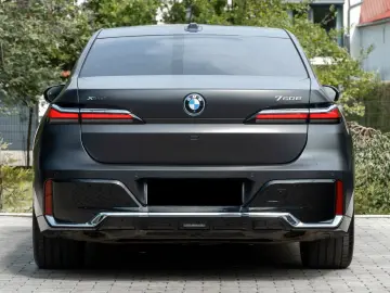 750e M SPORT.SKY.SOFTC.B&W.DR.ASS.360.INDIVIDUAL