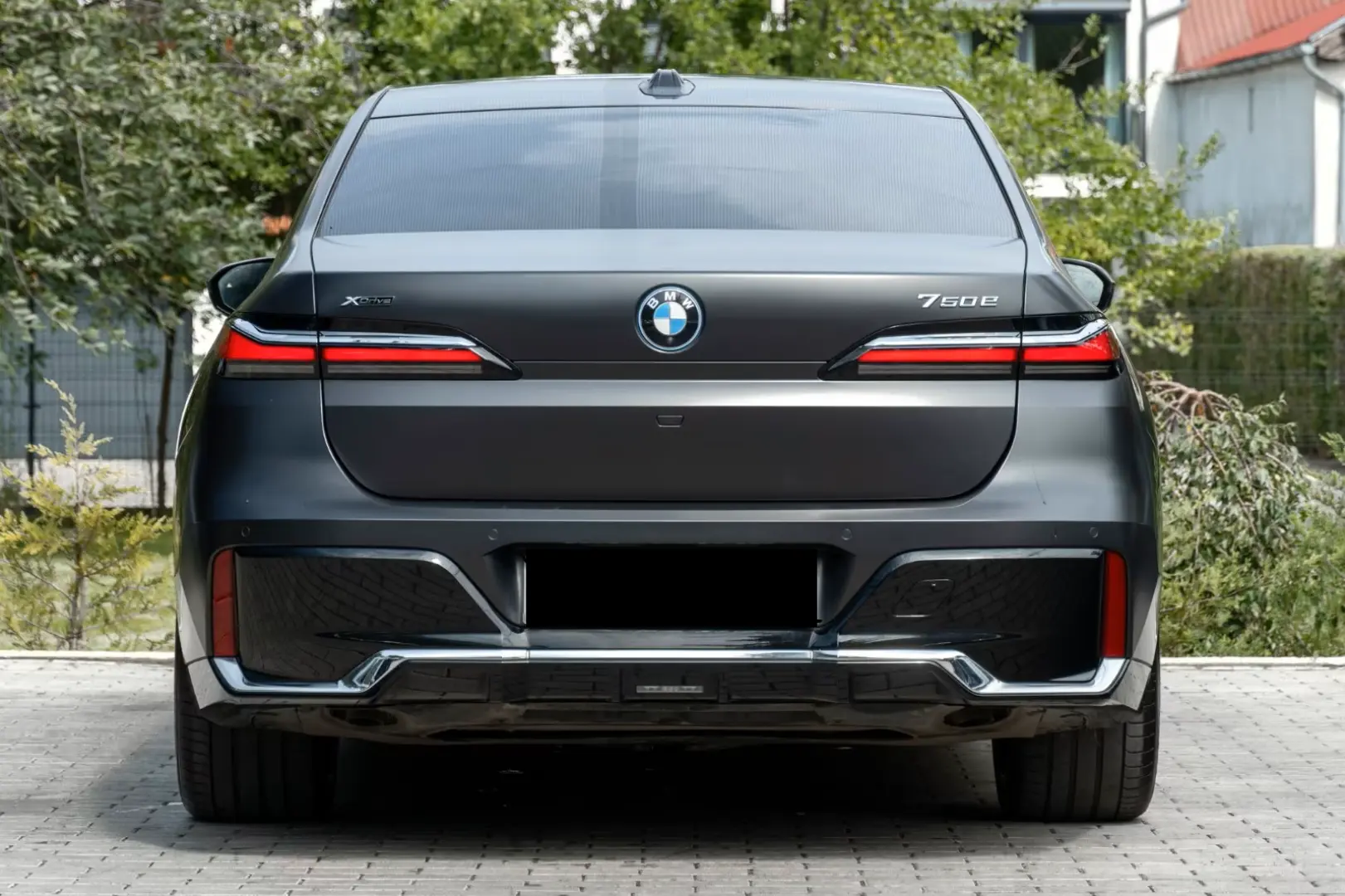 750e M SPORT.SKY.SOFTC.B&W.DR.ASS.360.INDIVIDUAL