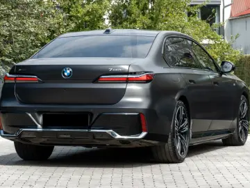 750e M SPORT.SKY.SOFTC.B&W.DR.ASS.360.INDIVIDUAL