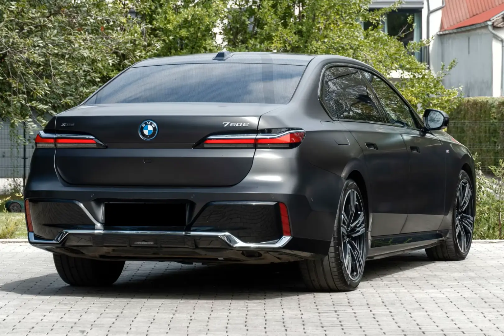 750e M SPORT.SKY.SOFTC.B&W.DR.ASS.360.INDIVIDUAL