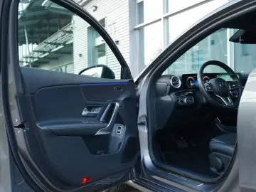 A 250 e PANO LED AMBIENTE NIGHT CARBON SOUNDSYST