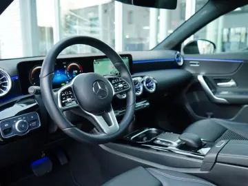 A 250 e PANO LED AMBIENTE NIGHT CARBON SOUNDSYST