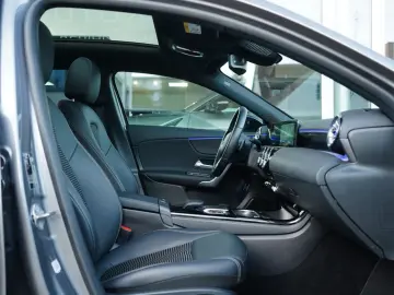 A 250 e PANO LED AMBIENTE NIGHT CARBON SOUNDSYST