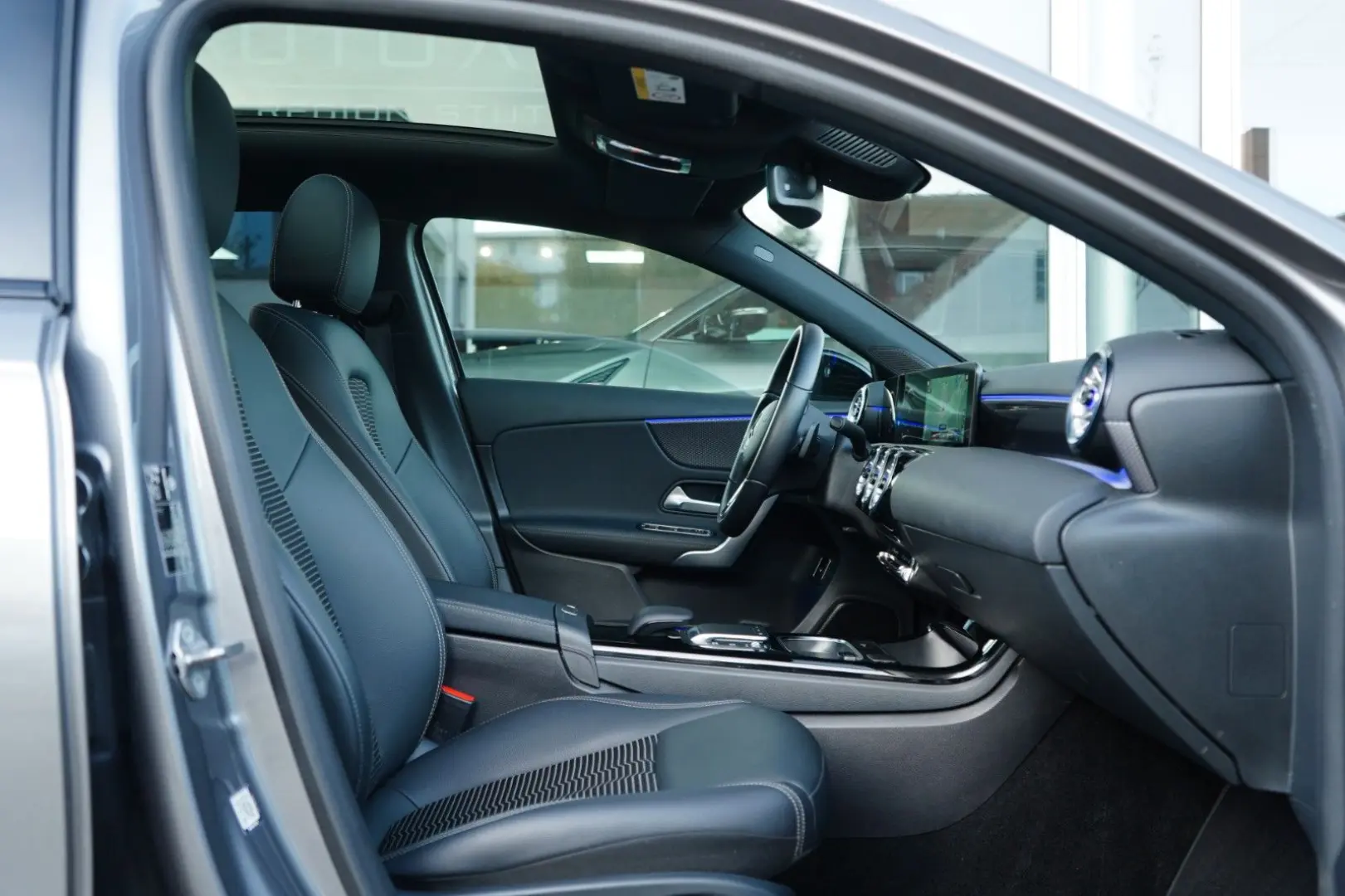 A 250 e PANO LED AMBIENTE NIGHT CARBON SOUNDSYST