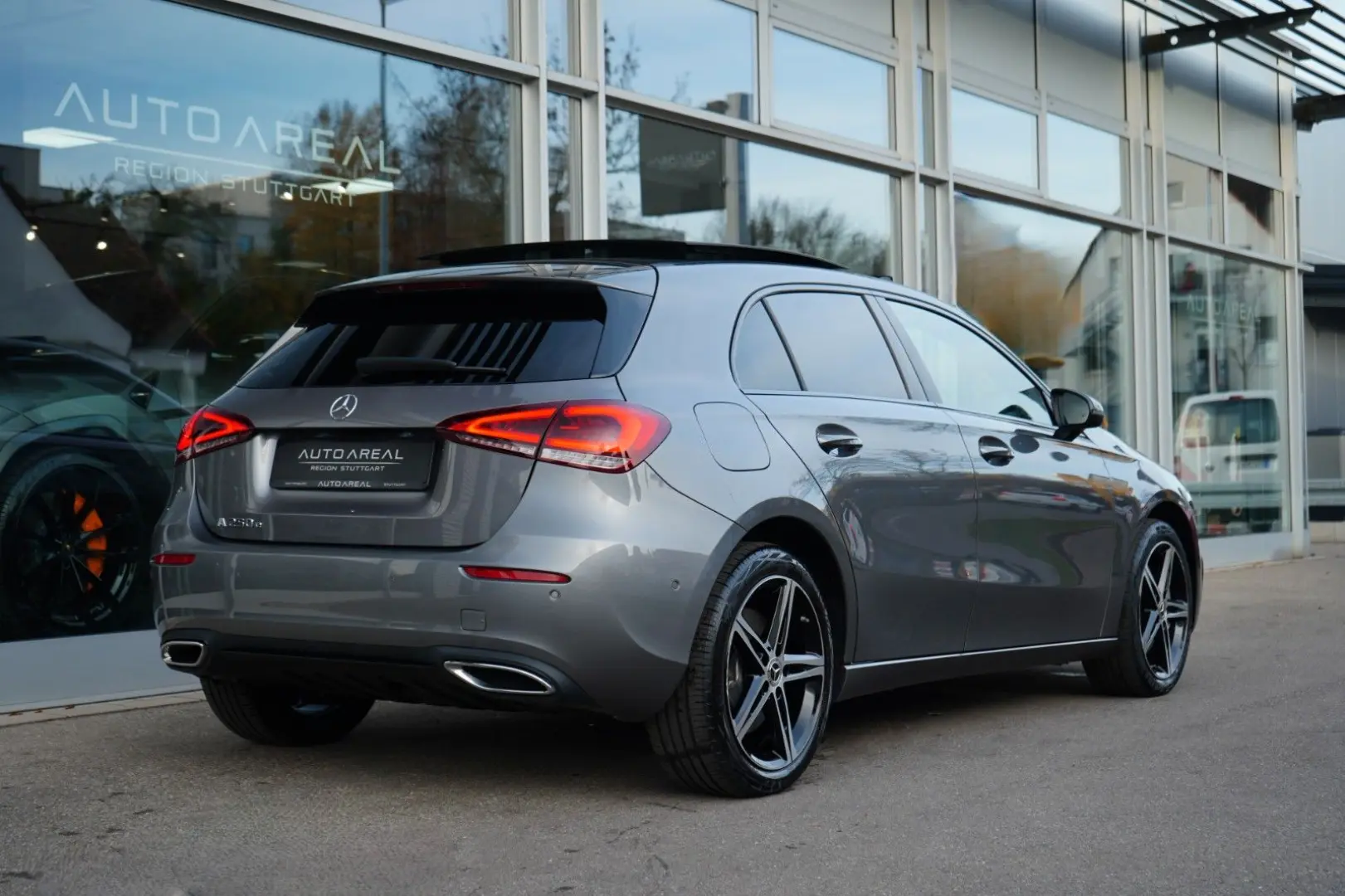 A 250 e PANO LED AMBIENTE NIGHT CARBON SOUNDSYST