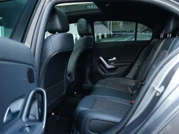 A 250 e PANO LED AMBIENTE NIGHT CARBON SOUNDSYST