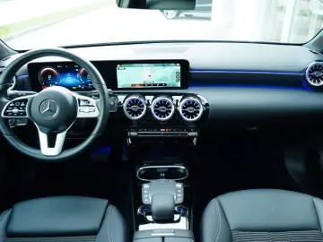 A 250 e PANO LED AMBIENTE NIGHT CARBON SOUNDSYST