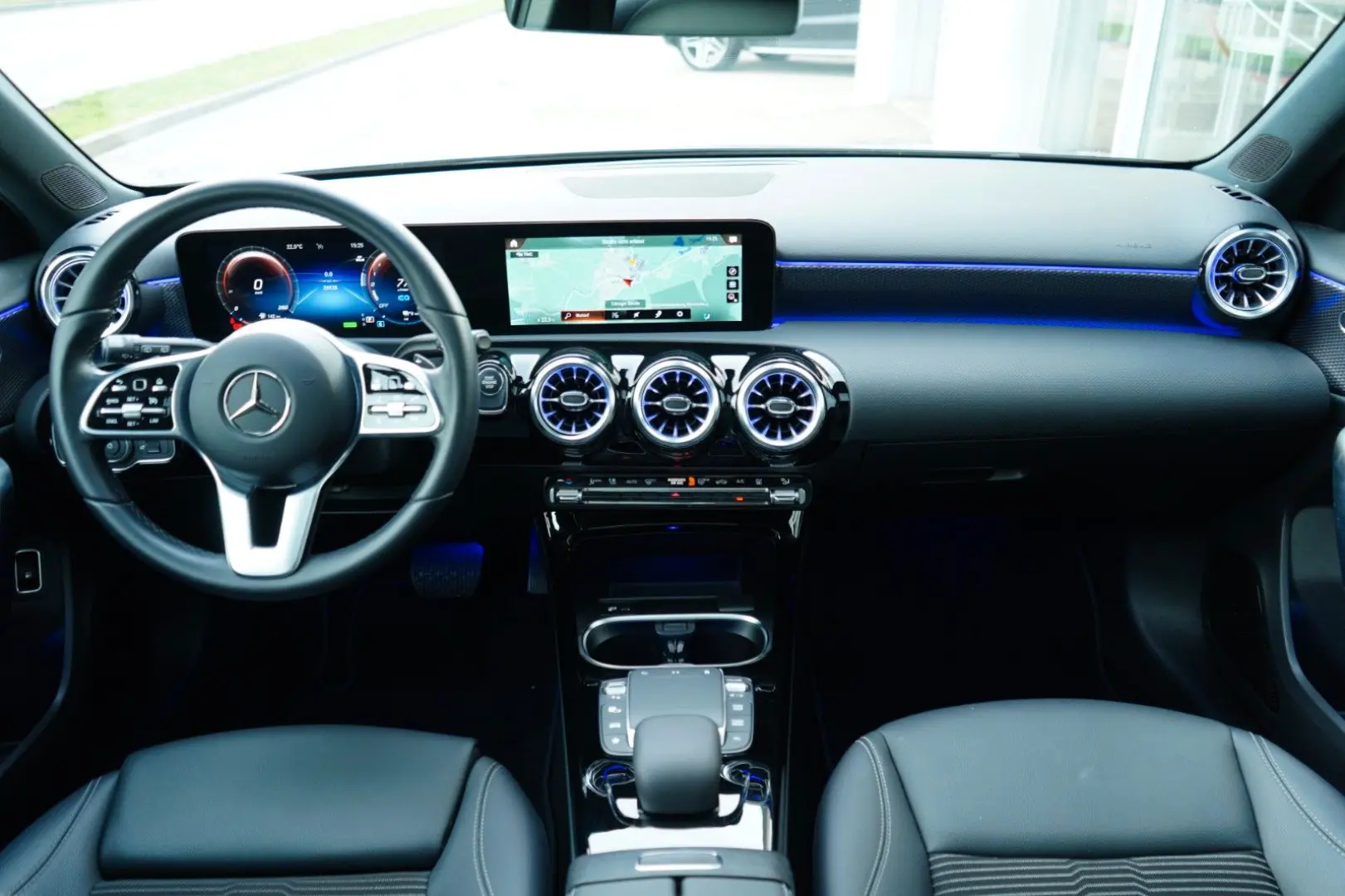 A 250 e PANO LED AMBIENTE NIGHT CARBON SOUNDSYST