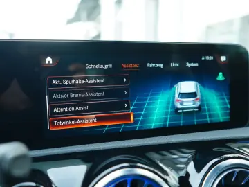 A 250 e PANO LED AMBIENTE NIGHT CARBON SOUNDSYST