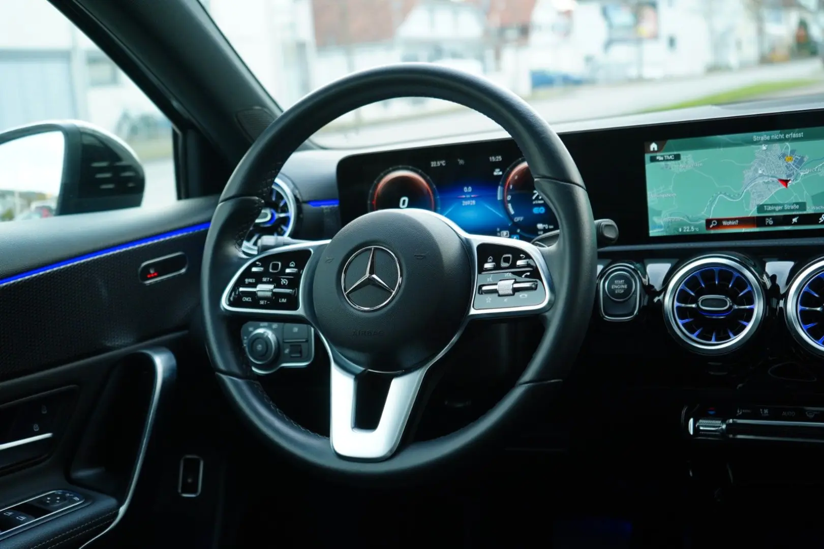 A 250 e PANO LED AMBIENTE NIGHT CARBON SOUNDSYST