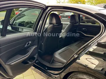 318d Limousine Automatik Leder Navi Live LED AHK