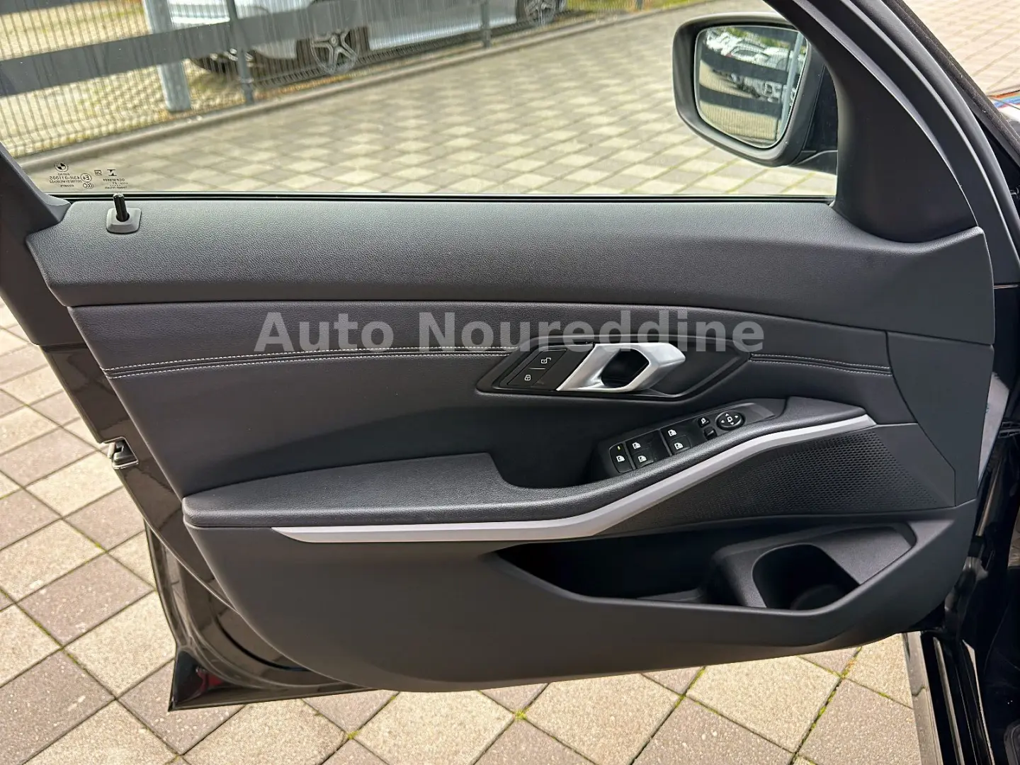 318d Limousine Automatik Leder Navi Live LED AHK