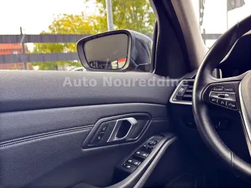 318d Limousine Automatik Leder Navi Live LED AHK