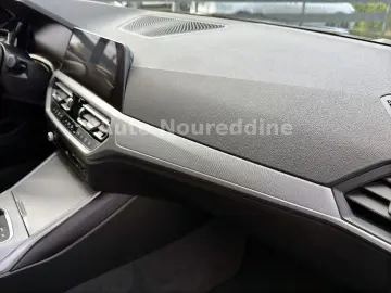 318d Limousine Automatik Leder Navi Live LED AHK