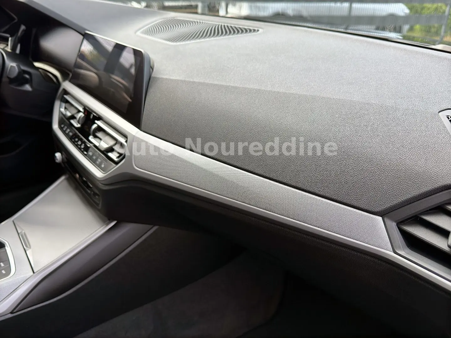 318d Limousine Automatik Leder Navi Live LED AHK