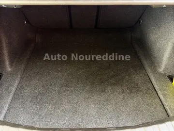 318d Limousine Automatik Leder Navi Live LED AHK