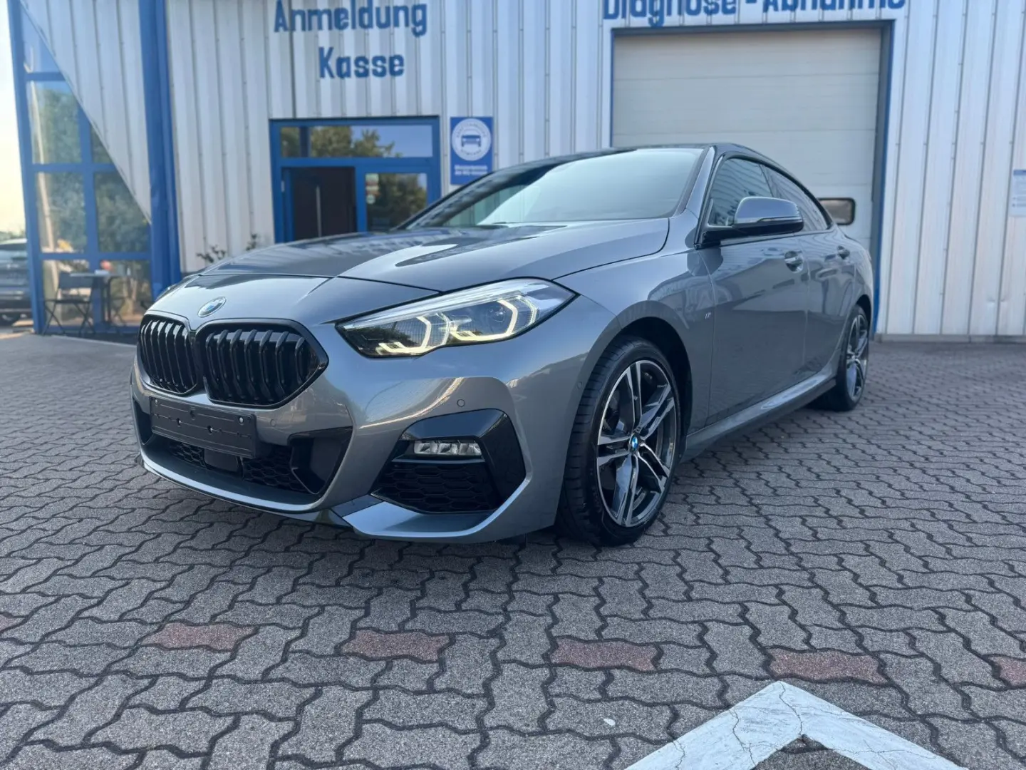 BMW 218i   M-PAKET   AREOPAKET   COMFORT PAKET