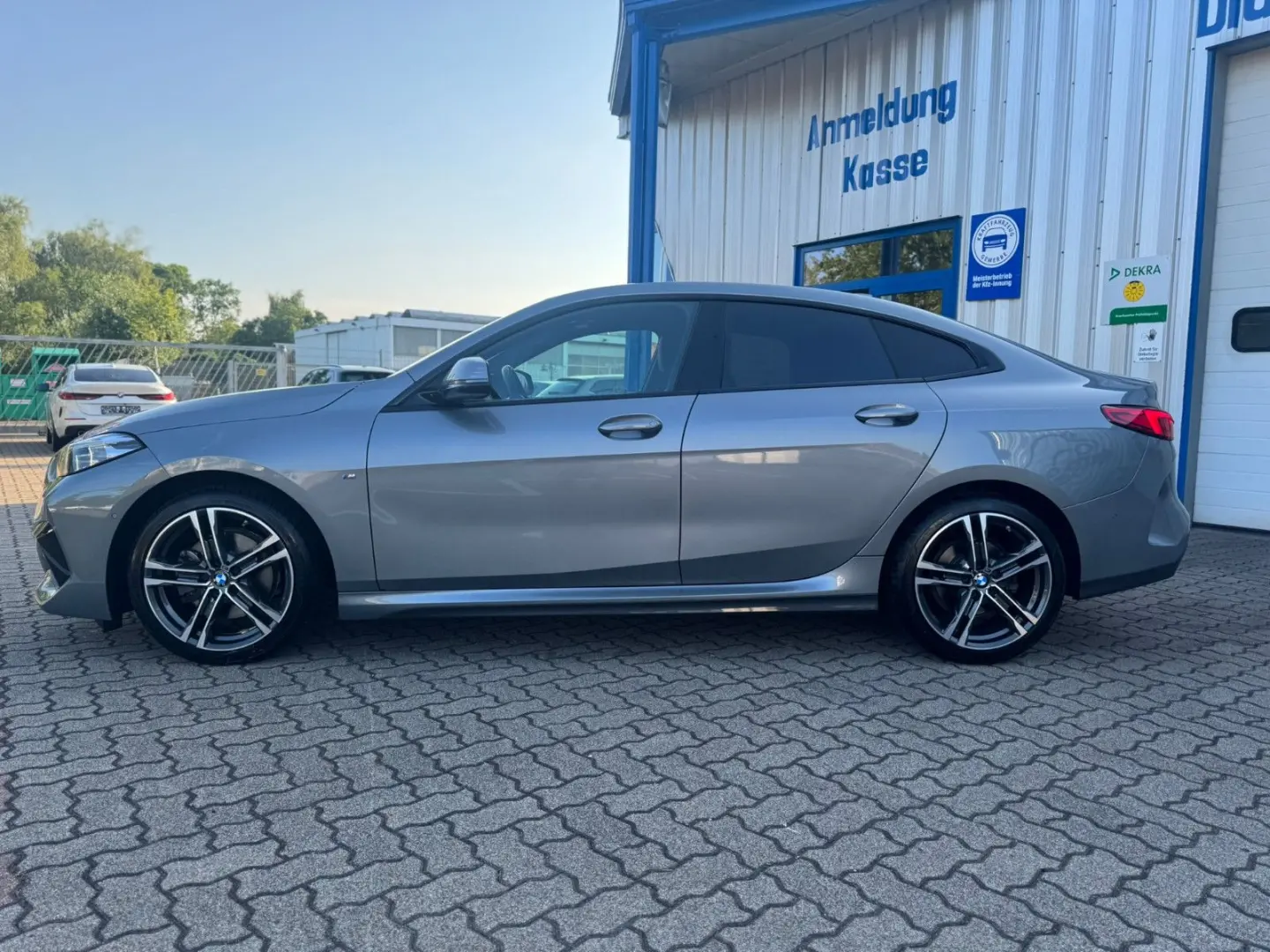 BMW 218i   M-PAKET   AREOPAKET   COMFORT PAKET