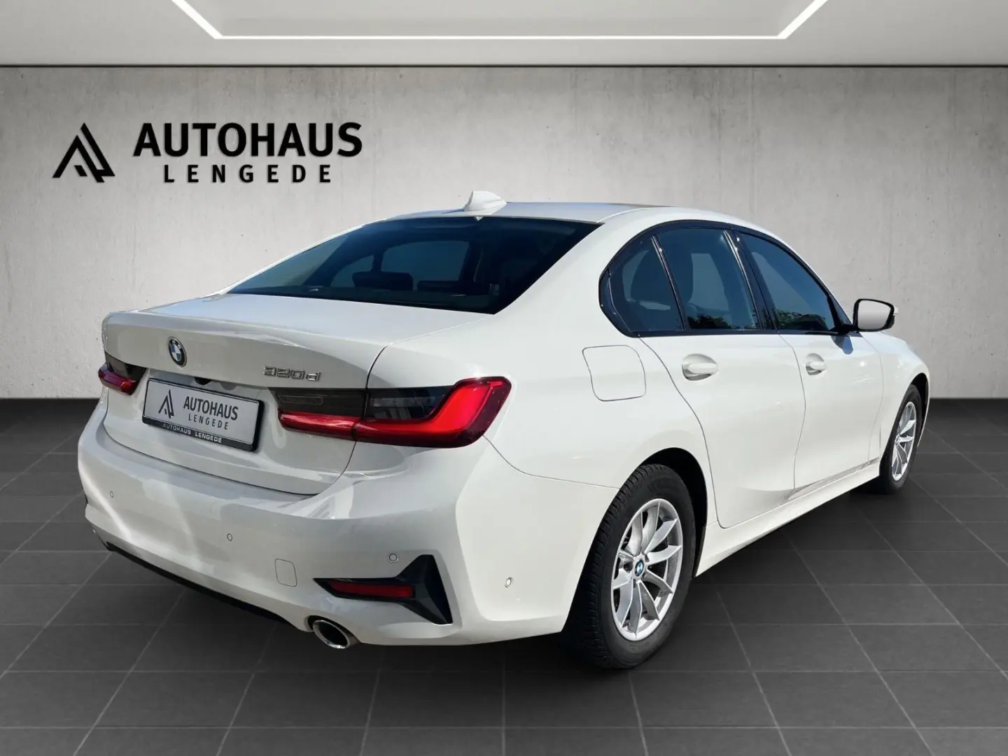 320d Lim. Sport Line  LED  LEDER  KAMERA  LM