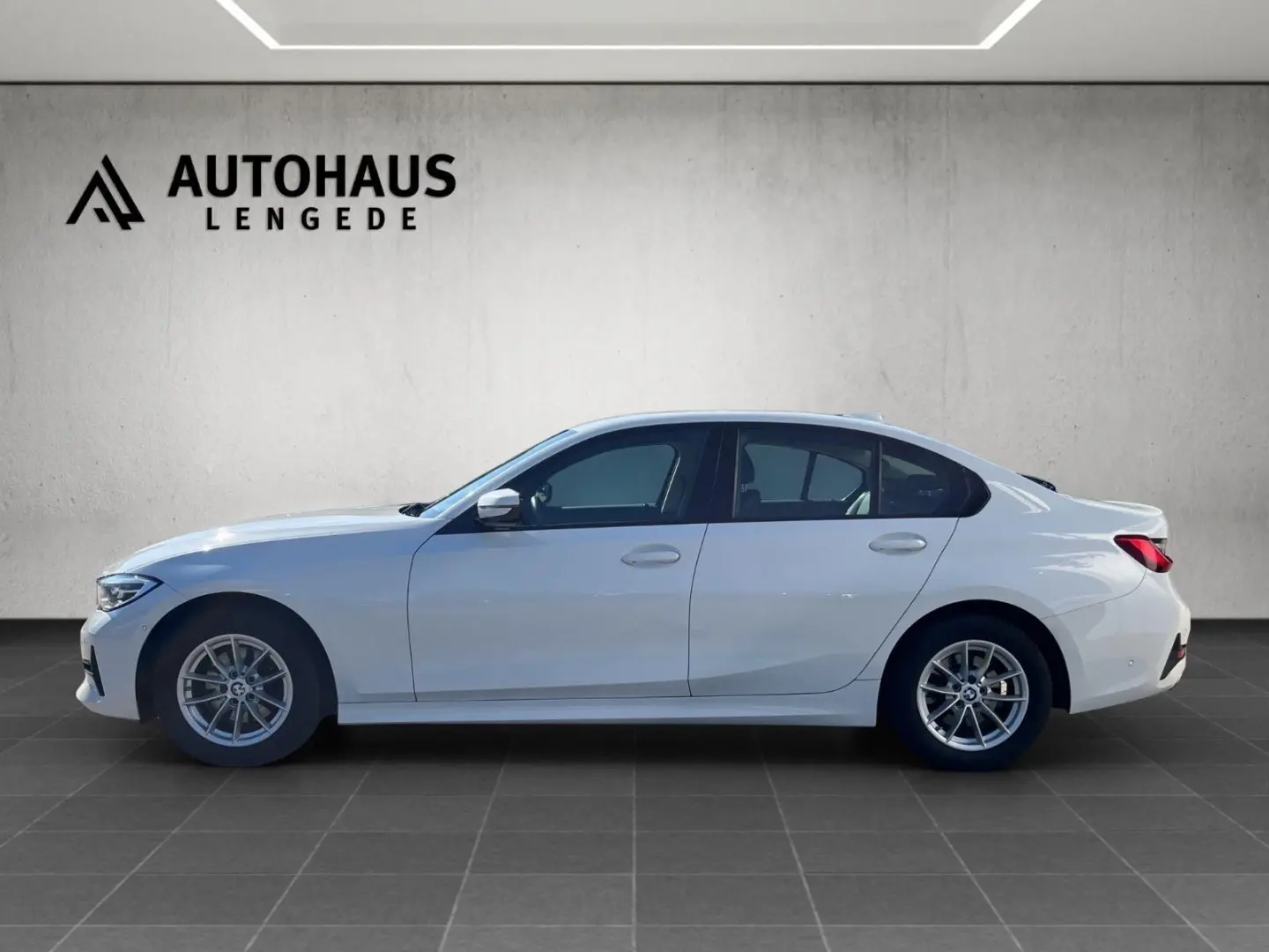 320d Lim. Sport Line  LED  LEDER  KAMERA  LM