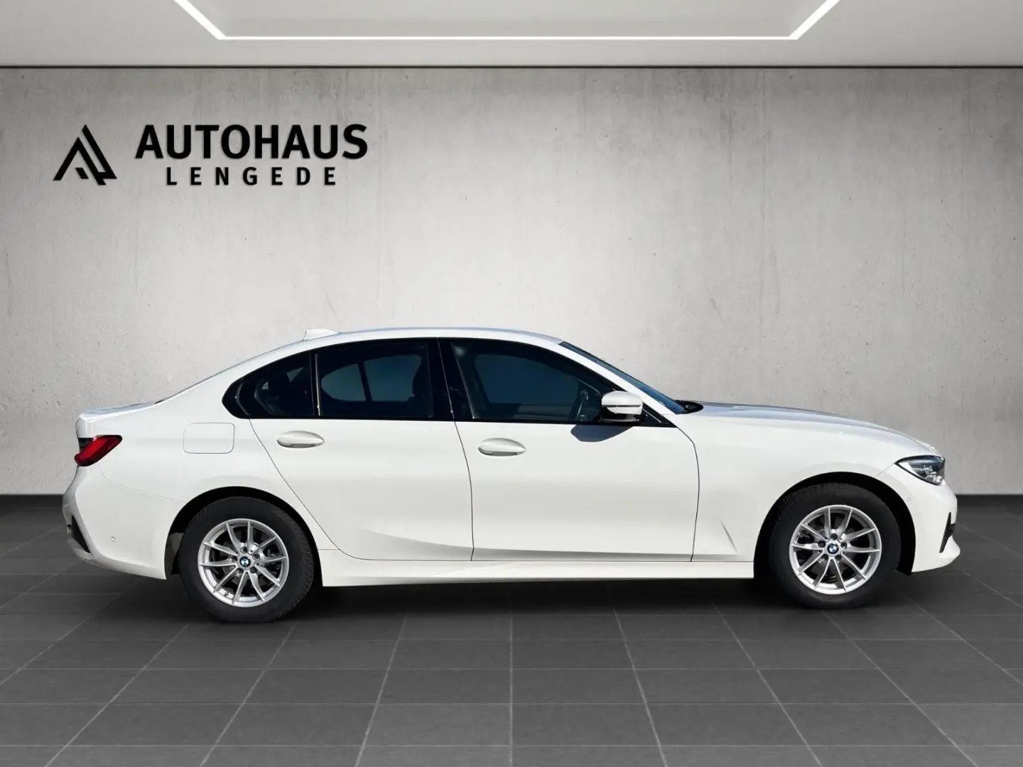 320d Lim. Sport Line  LED  LEDER  KAMERA  LM