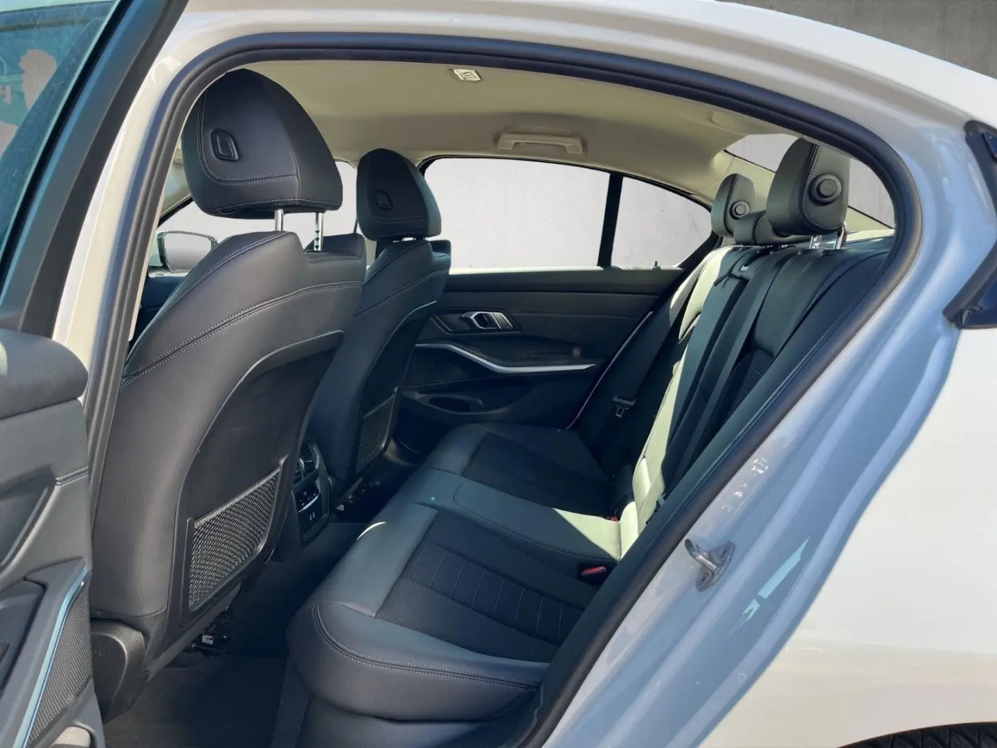 320d Lim. Sport Line  LED  LEDER  KAMERA  LM