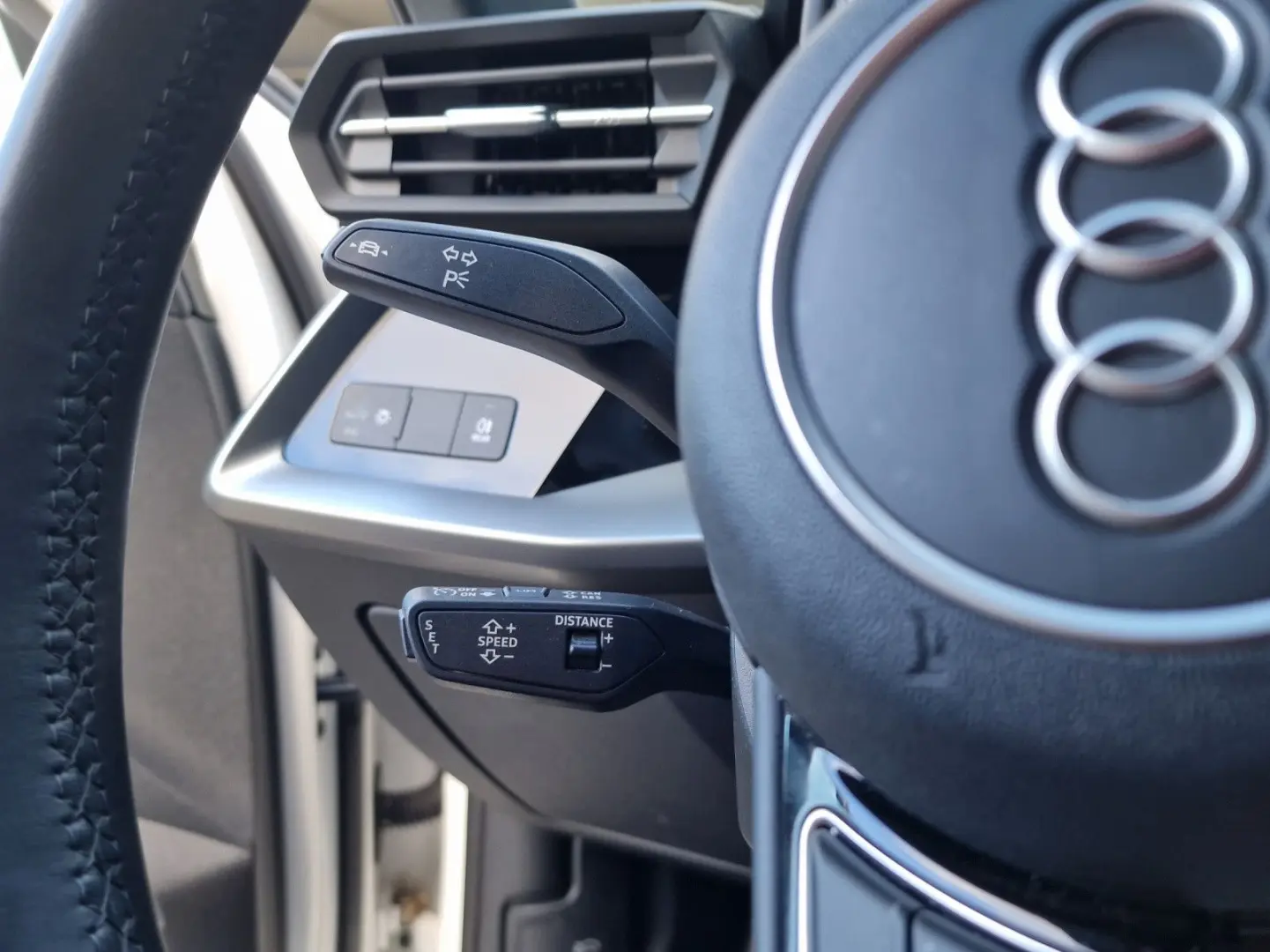 A3 35 TDI Business Klimaauto Pano SHZ Parklenka.