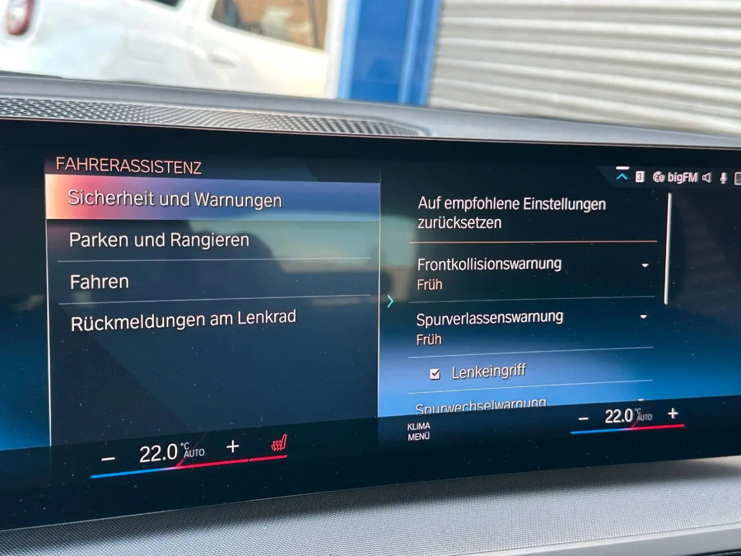 320 e Lim NAVI WIDE-SCREEN LED KAMERA HEAD-UP