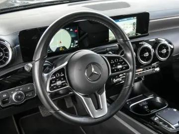 CLA 250e PROGRESSIVE LED NAVI AHK KAM SITZKLIMA