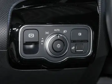 CLA 250e PROGRESSIVE LED NAVI AHK KAM SITZKLIMA