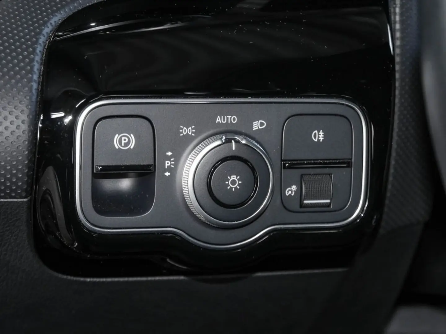 CLA 250e PROGRESSIVE LED NAVI AHK KAM SITZKLIMA