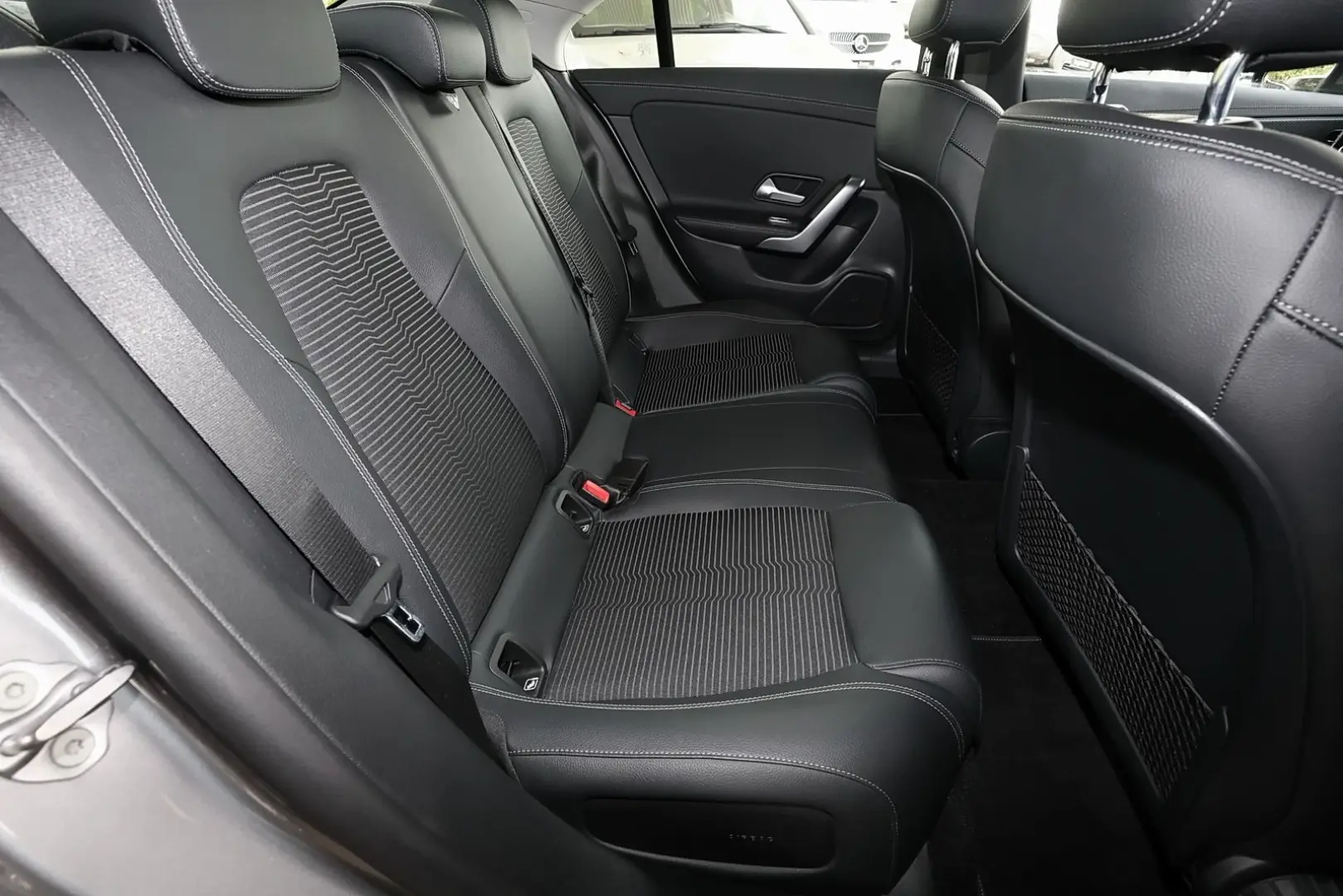 CLA 250 e Coupé DISTRONIC 360  KEYLESS LED 18