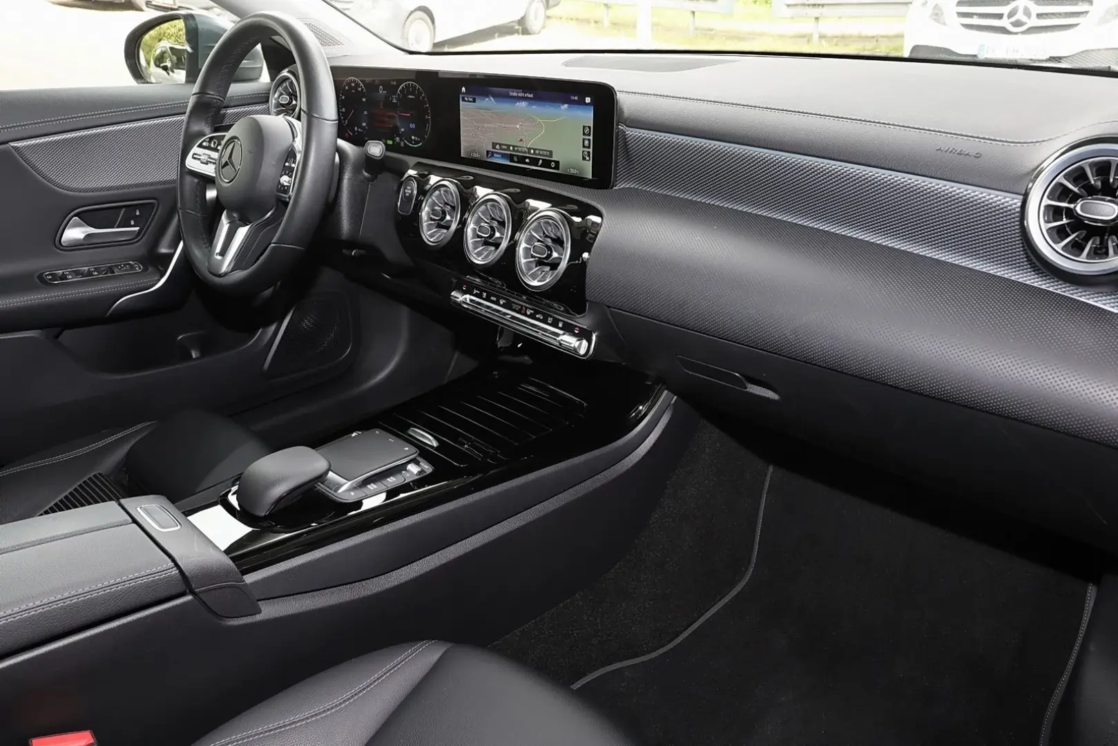 CLA 250 e Coupé DISTRONIC 360  KEYLESS LED 18