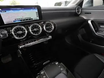CLA 250 e Coupé DISTRONIC 360  KEYLESS LED 18