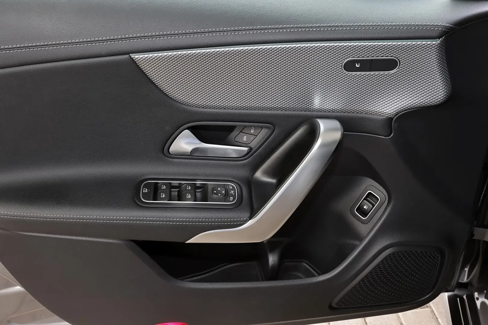 CLA 250 e Coupé DISTRONIC 360  KEYLESS LED 18