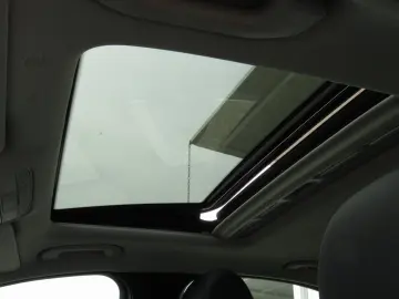 C 200 Avantg. Navi Multibeam SD Kamera Totw Spur