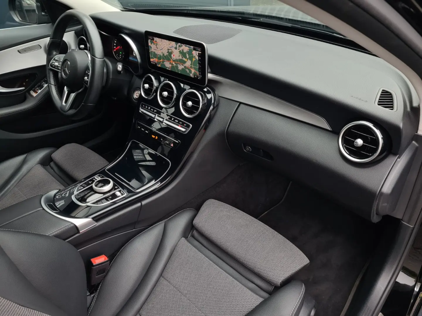 C 300de AVANTGARDE - LED - 8 x ALU -