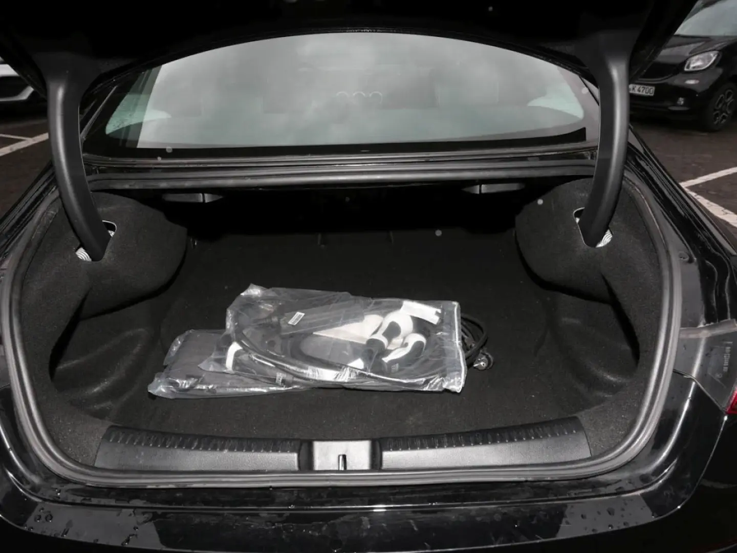 CLA 250 e Coupé MBUXNavi  Kamera Public Charging