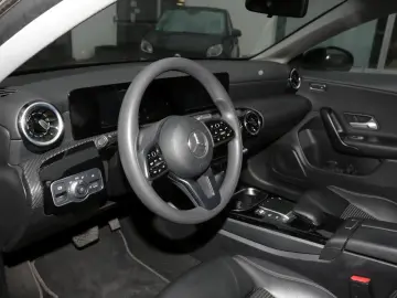 CLA 250 e Coupé MBUXNavi  Kamera Public Charging