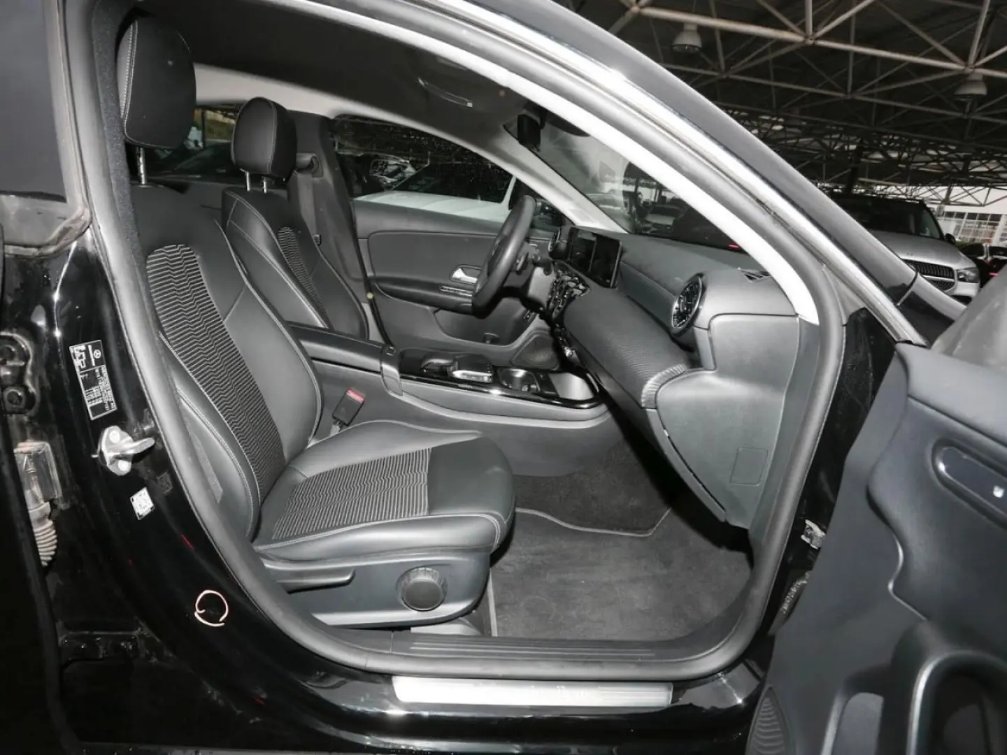 CLA 250 e Coupé MBUXNavi  Kamera Public Charging