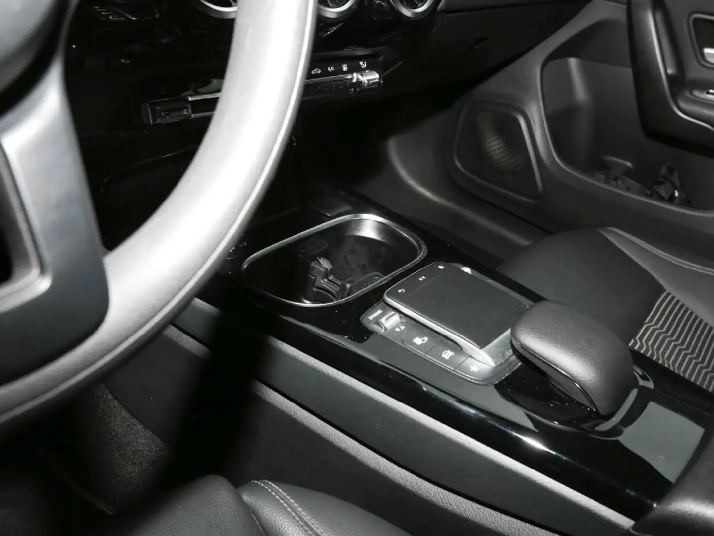 CLA 250 e Coupé MBUXNavi  Kamera Public Charging