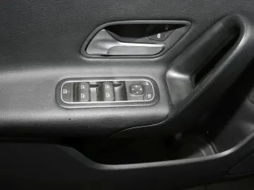 CLA 250 e Coupé MBUXNavi  Kamera Public Charging