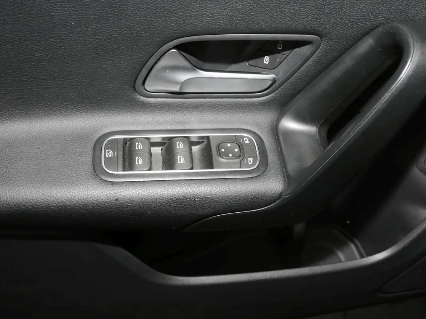 CLA 250 e Coupé MBUXNavi  Kamera Public Charging